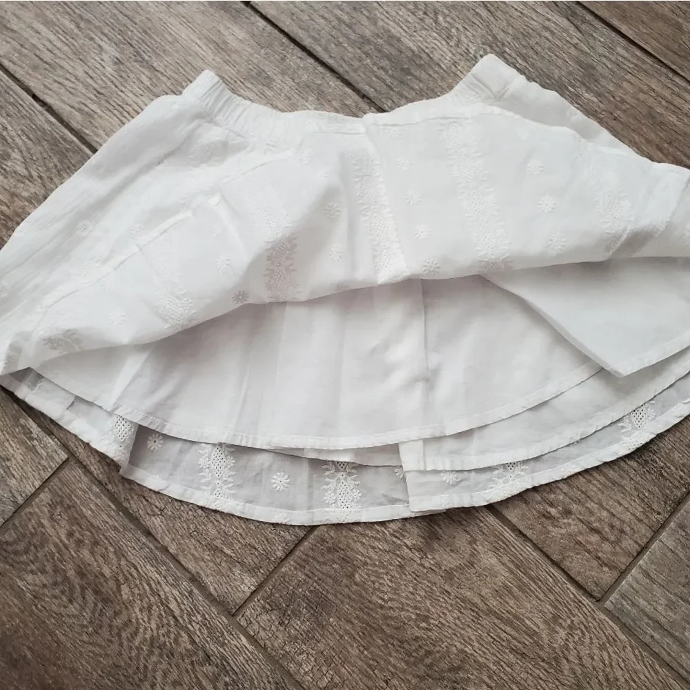 OshKosh B'Gosh white flowy skirt Size 4T